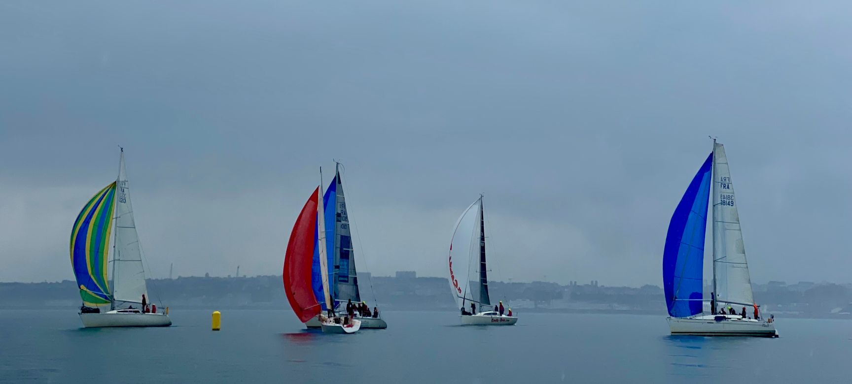 J-7, plus de 40 équipages attendus en rade de Brest.